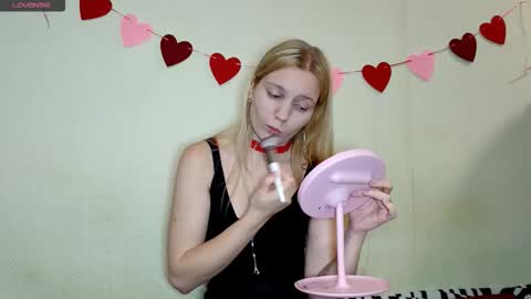 Amelie online show from 11/23/25, 12:38