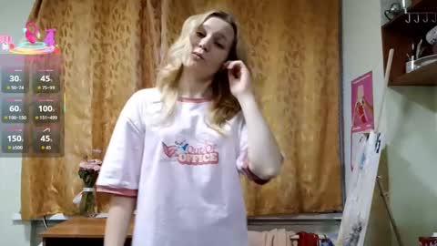 Amelie online show from 11/25/25, 01:33