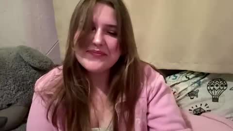 Snapshot of erlinehaspel chatting on 07/03/26, 08:15 Aya online show from 07/03/26, 08:15