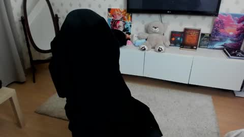 Max online show from 11/01/25, 10:23