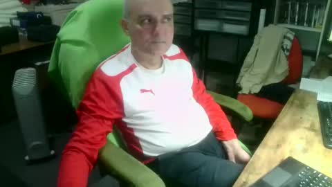 Snapshot of ernello chatting on 09/27/25, 06:57 ernello online show from 09/27/25, 06:57