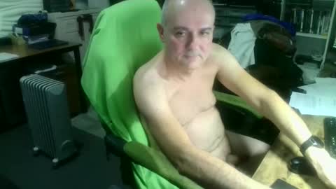 Snapshot of ernello chatting on 11/27/25, 02:08 ernello online show from 11/27/25, 02:08