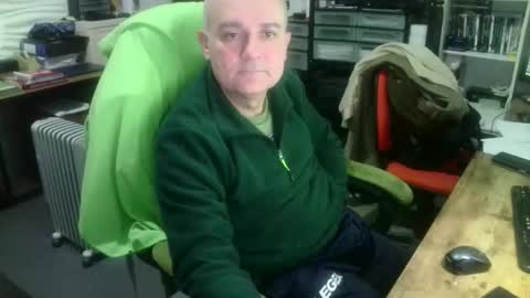 Snapshot of ernello chatting on 11/28/25, 06:38 ernello online show from 11/28/25, 06:38