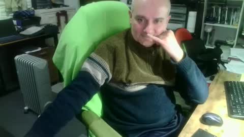 Snapshot of ernello chatting on 11/29/25, 09:29 ernello online show from 11/29/25, 09:29