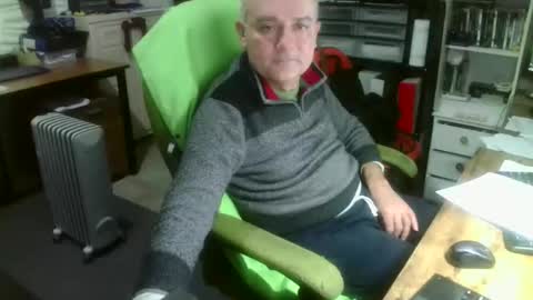 Snapshot of ernello chatting on 12/03/25, 05:15 ernello online show from 12/03/25, 05:15