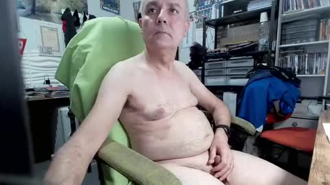 Snapshot of ernello chatting on 06/05/26, 12:33 ernello online show from 06/05/26, 12:33