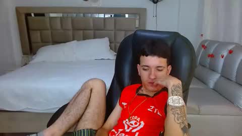 Snapshot of eroboyxox chatting on 02/21/26, 08:54 eroboyxox online show from 02/21/26, 08:54