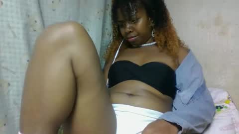 erolinee online show from 09/13/25, 03:56