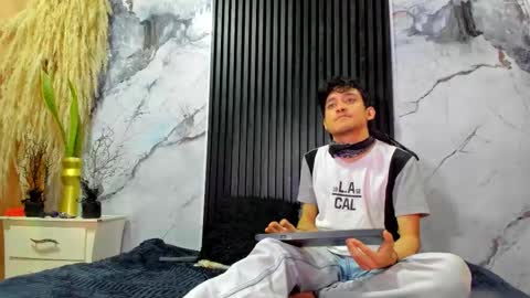 eros_fang online show from 11/20/25, 01:22