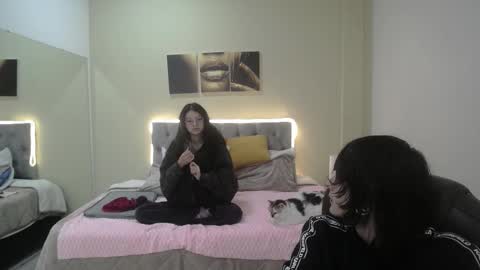 eros_nyx_ online show from 12/17/25, 03:34