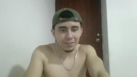 Snapshot of eross_santy chatting on 06/18/26, 03:51 Eross online show from 06/18/26, 03:51