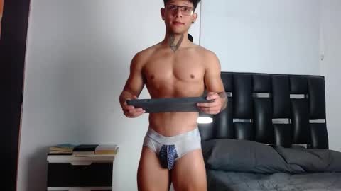 Eros online show from 12/18/25, 04:57