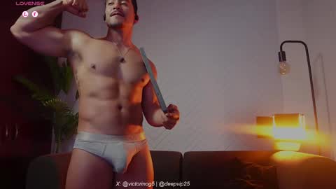 Snapshot of eroswolfs chatting on 05/11/26, 09:01 eroswolf online show from 05/11/26, 09:01