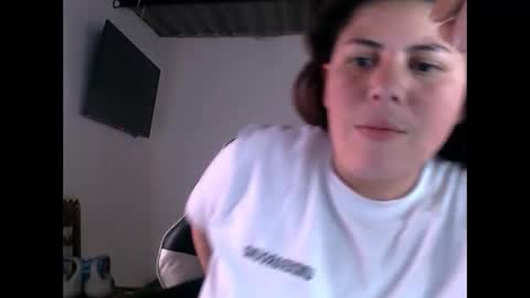 Sara online show from 04/19/26, 06:43