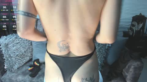 Snapshot of eroticazir chatting on 01/15/25, 03:43 Valentine online show from 01/15/25, 03:43