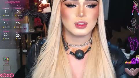 Snapshot of eroticfowler69 chatting on 02/16/25, 11:05 Anastasia online show from 02/16/25, 11:05