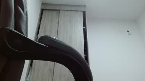 Snapshot of eroticoblack chatting on 07/04/26, 02:07 Eroticoblack online show from 07/04/26, 02:07