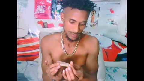 Snapshot of eroticpoison69 chatting on 02/18/26, 07:21 Liam online show from 02/18/26, 07:21