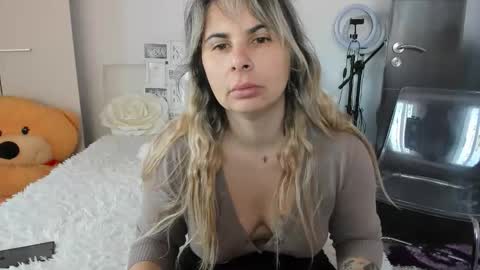 eroticsensualkitty4u online show from 11/14/25, 09:41