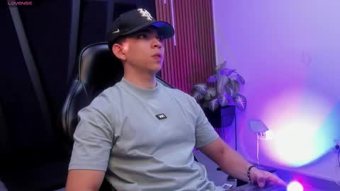 Eryon online show from 12/14/25, 01:49