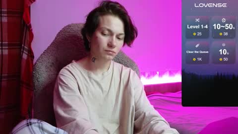 esajukyy online show from 10/29/25, 05:14