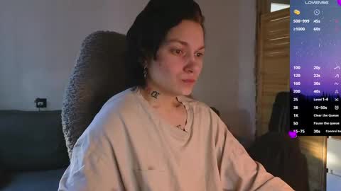 esajukyy online show from 04/08/26, 01:05