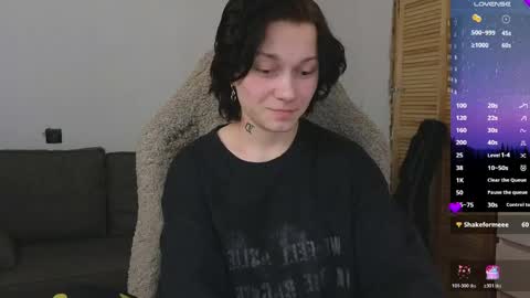 esajukyy online show from 04/21/26, 03:17