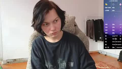 esajukyy online show from 04/28/26, 02:27