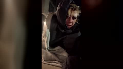 Snapshot of escence1994 chatting on 02/07/26, 02:10 escence1994 online show from 02/07/26, 02:10