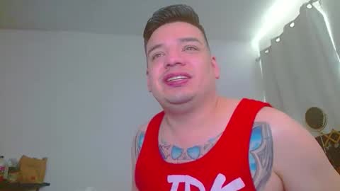 Snapshot of escodamus12 chatting on 01/06/25, 07:45 escodamus12 online show from 01/06/25, 07:45