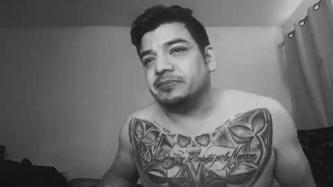 Snapshot of escodamus12 chatting on 03/05/25, 01:50 escodamus12 online show from 03/05/25, 01:50