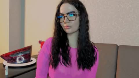 Snapshot of esenya_mur chatting on 10/31/25, 10:05 Esenya online show from 10/31/25, 10:05