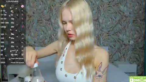 Snapshot of eshcka chatting on 07/22/26, 05:10 Megan and Brad online show from 07/22/26, 05:10
