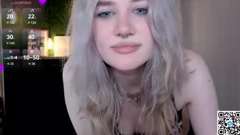 Snapshot of eshleeeygreen chatting on 07/06/26, 12:13 EshleGreen online show from 07/06/26, 12:13