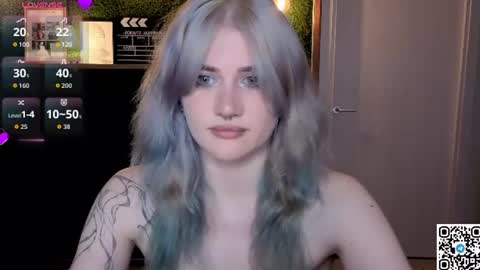 Snapshot of eshleeeygreen chatting on 07/12/26, 10:12 EshleGreen online show from 07/12/26, 10:12