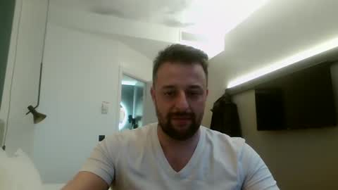 Snapshot of esibizionista_91 chatting on 12/16/24, 03:54 esibizionista 91 online show from 12/16/24, 03:54