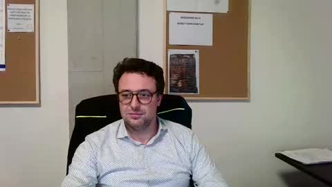 Snapshot of esibizionista_91 chatting on 02/25/25, 04:00 esibizionista 91 online show from 02/25/25, 04:00