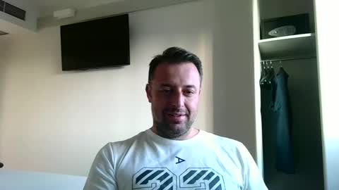 Snapshot of esibizionista_91 chatting on 10/15/25, 04:40 esibizionista 91 online show from 10/15/25, 04:40