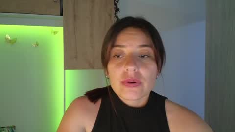esmeralda_calderon online show from 04/22/26, 10:44