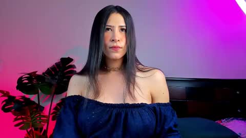 K E Y R A  independent model  online show from 02/10/25, 02:52