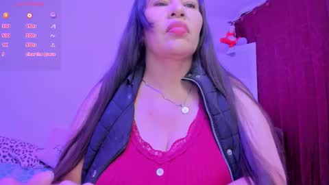 esme online show from 09/22/25, 11:01