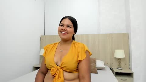 Esmeralda online show from 11/21/25, 07:23