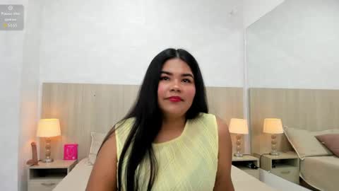 Esmeralda online show from 04/24/26, 07:27