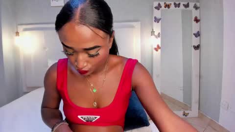 esmeraldanyx online show from 09/18/25, 10:34