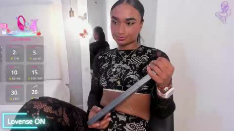 esmeraldanyx online show from 09/20/25, 09:38