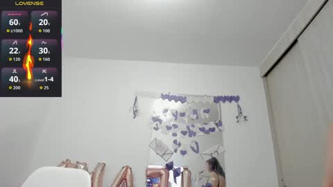 Snapshot of esmeraldo_mfc chatting on 05/04/26, 10:17 Esmeralda online show from 05/04/26, 10:17