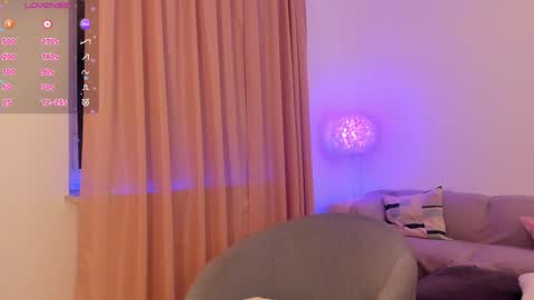 Esmi online show from 01/10/25, 04:41