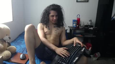 Esnider online show from 04/30/26, 06:58