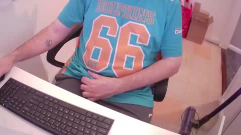 Snapshot of essex_wild chatting on 12/01/24, 08:42 Morph online show from 12/01/24, 08:42