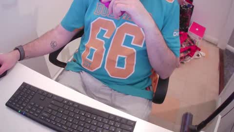 Snapshot of essex_wild chatting on 01/19/25, 07:47 Morph online show from 01/19/25, 07:47